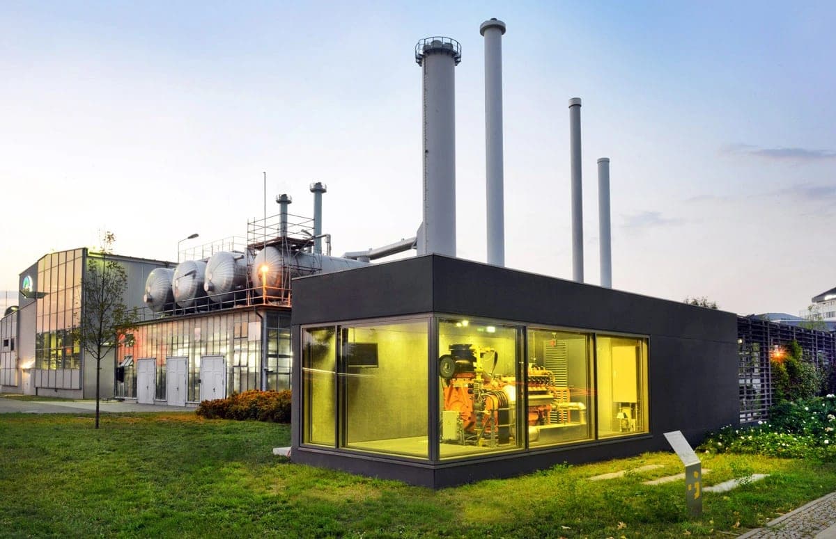 Adlershof Combifuel-Tankstelle